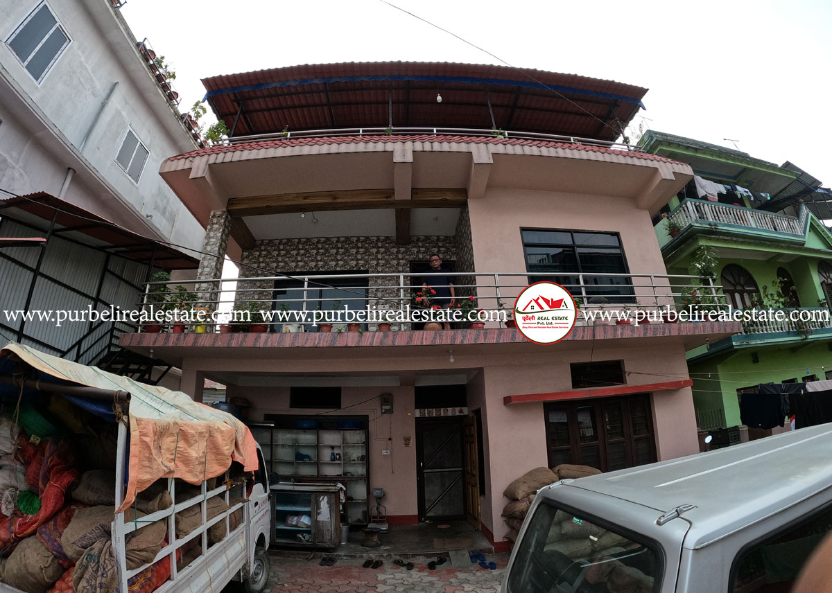 दमक-८, किरात चोक २.५ तल्ला घर बिक्रीमा
