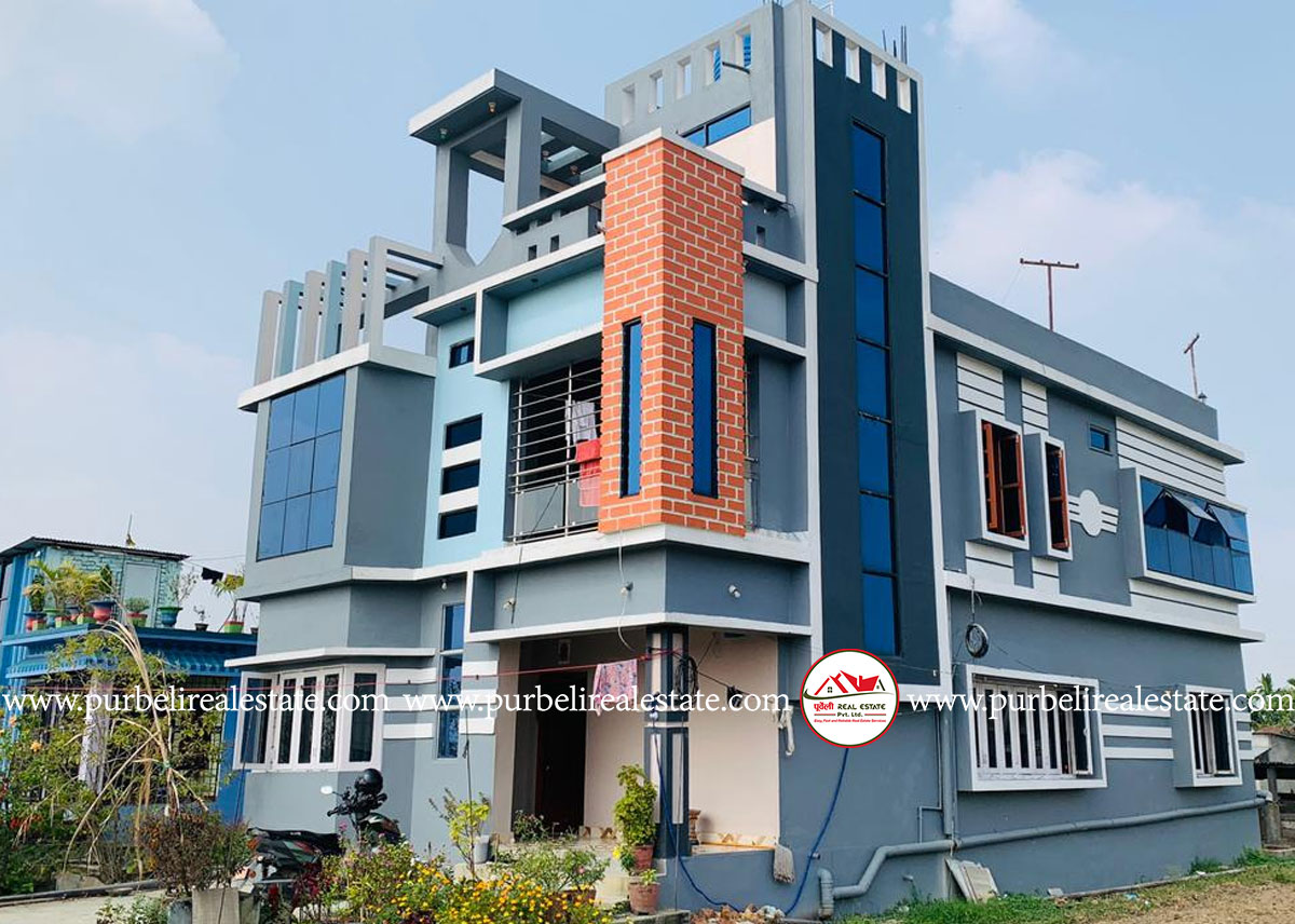 बिर्तामोड-३, बिर्ताबजार दोमालाल रंगशाला छेउमा २ तल्ला घर बिक्रीमा