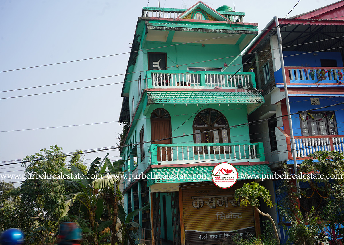 दमक-५, धनेश्वोर चोकमा २.५ तल्ला घर बिक्रीमा