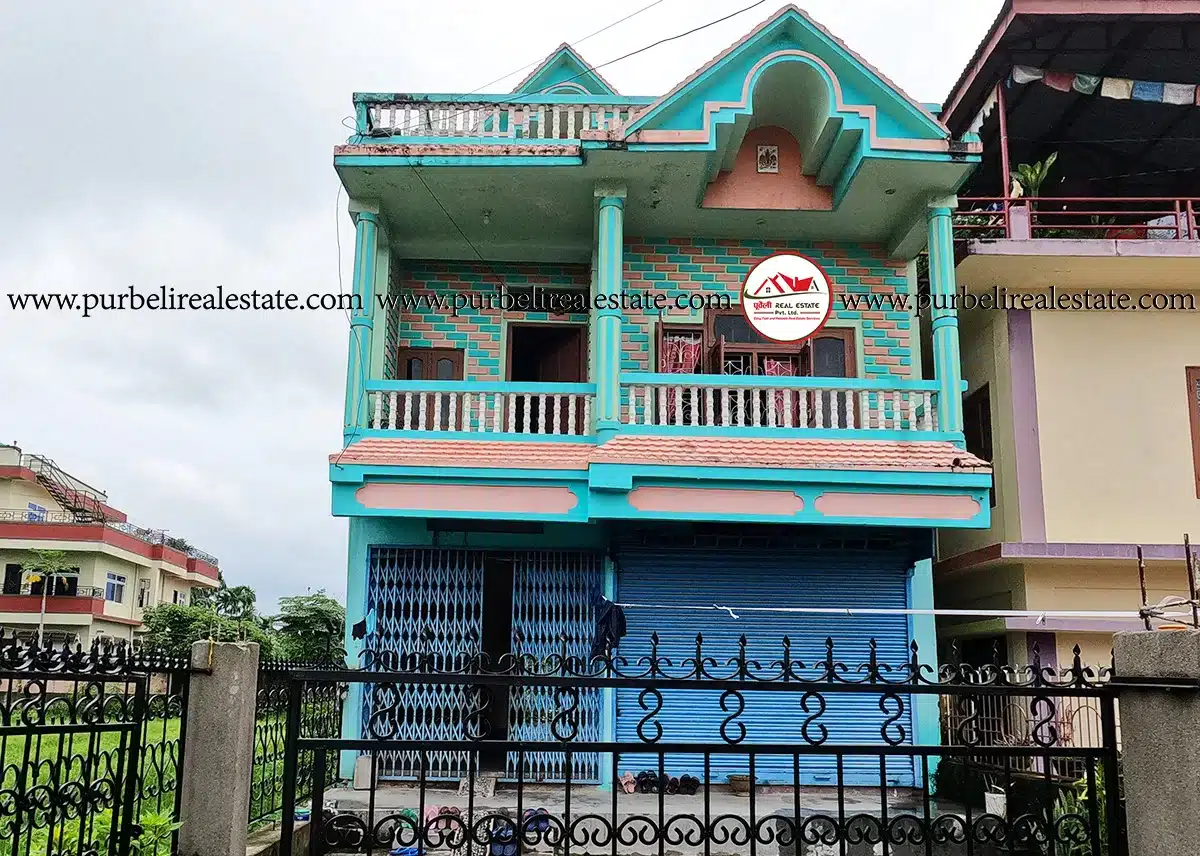 उर्लाबारी न.पा.-०५ अरनिको हस्पिटल छेउमा  २.५ तल्ला घर बिक्रीमा | 2.5 Storey Mini-Commercial House on sale at Urlabari-05